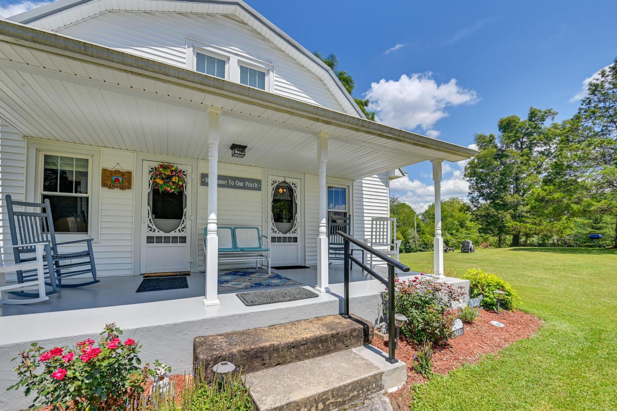Grandmas Farm House On 125 Acres With Fire Pit! Beattyville Εξωτερικό φωτογραφία