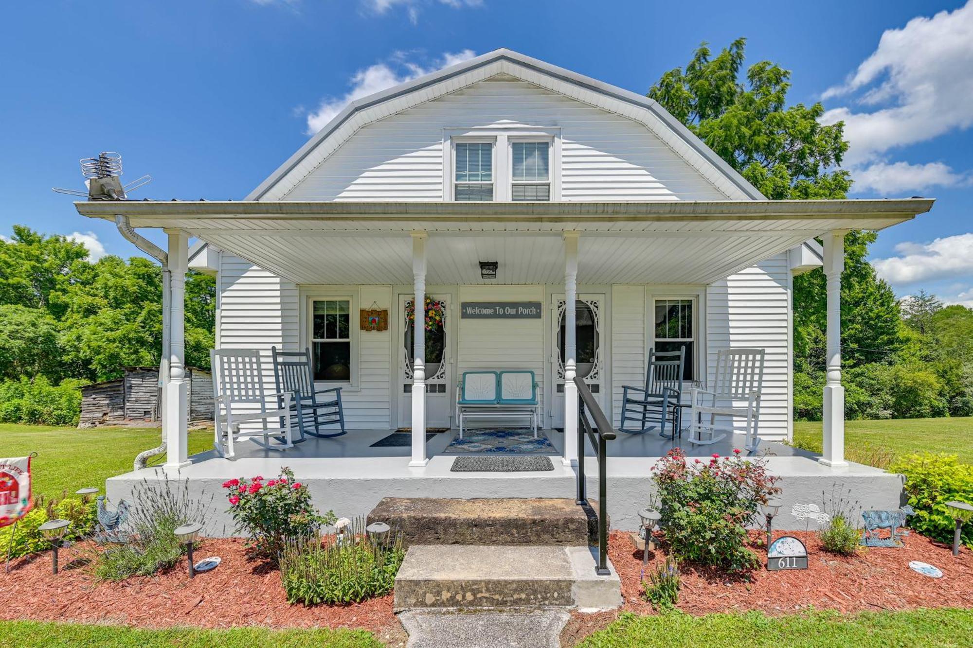Grandmas Farm House On 125 Acres With Fire Pit! Beattyville Εξωτερικό φωτογραφία